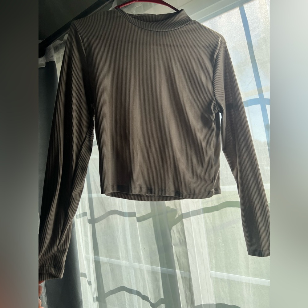 Olivia Rae Medium Tan Long Sleeve